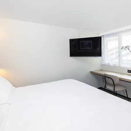 Campanile Paris Ouest - Gennevilliers Port Hotel Exterior photo