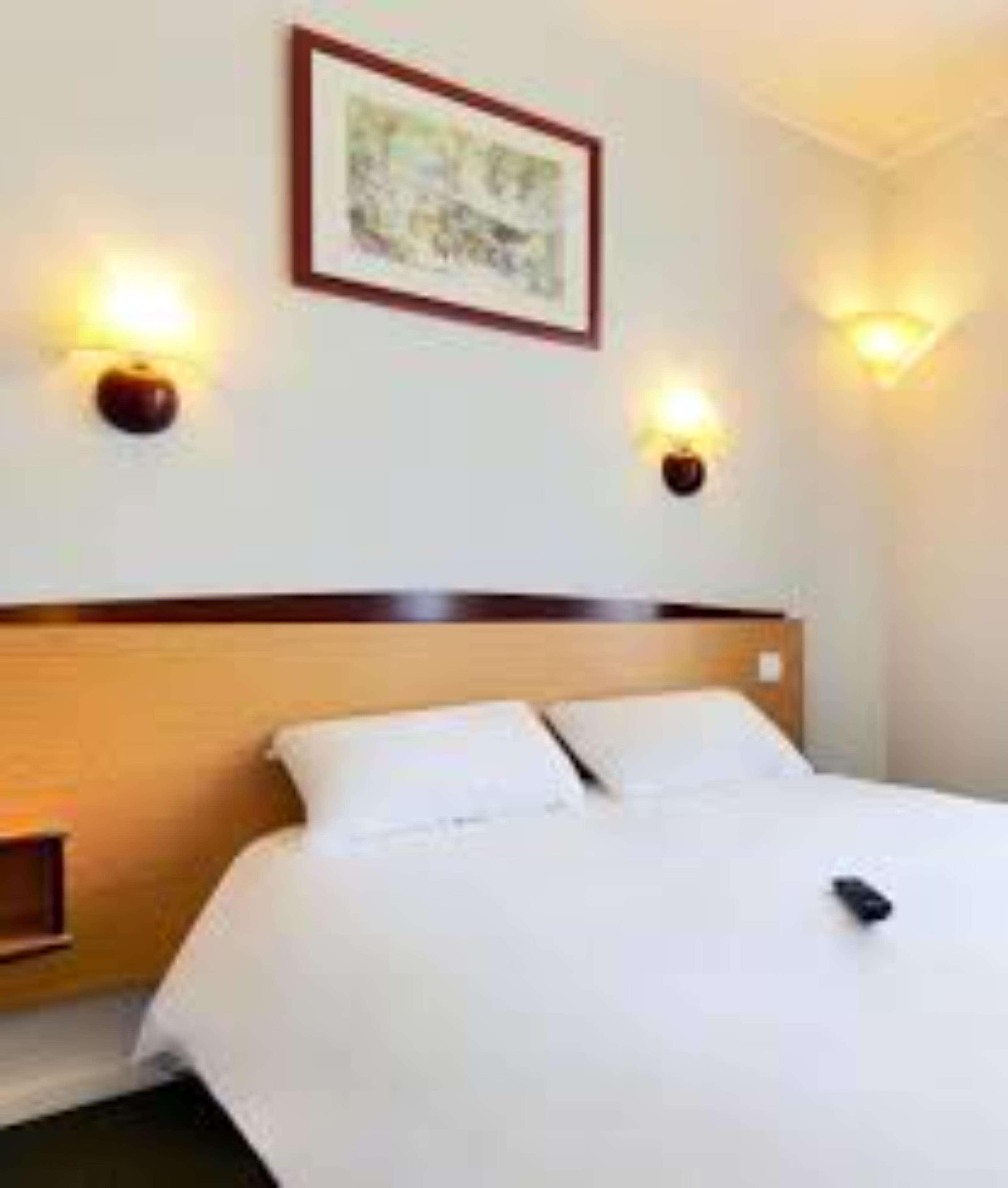 Hotel Campanile Paris Ouest - Port 3*