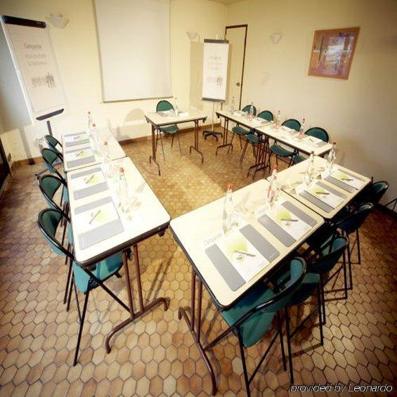 Hotel Campanile Paris Ouest - Port 3*
